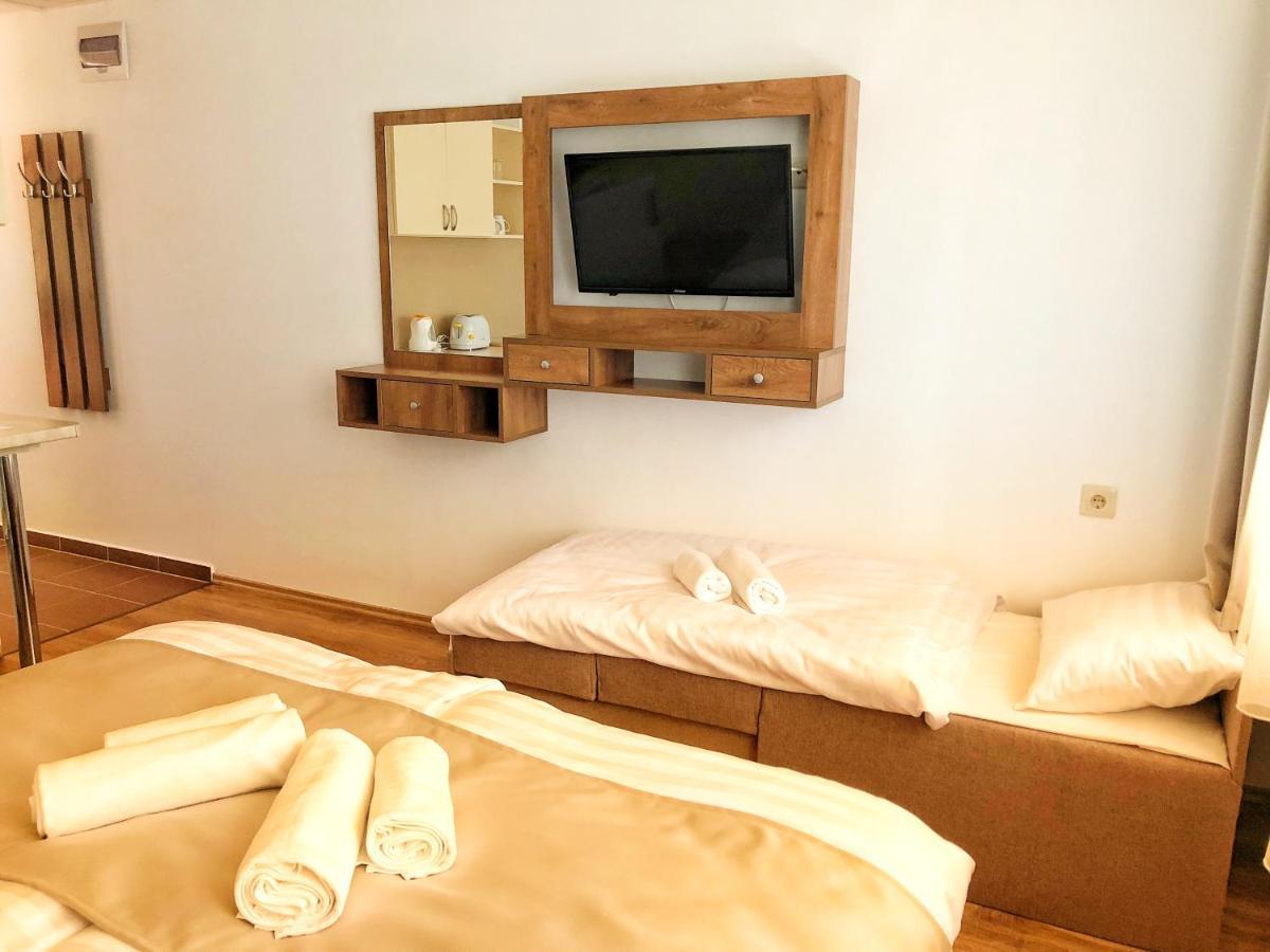 Boro Apartman Tiszafured Exterior photo